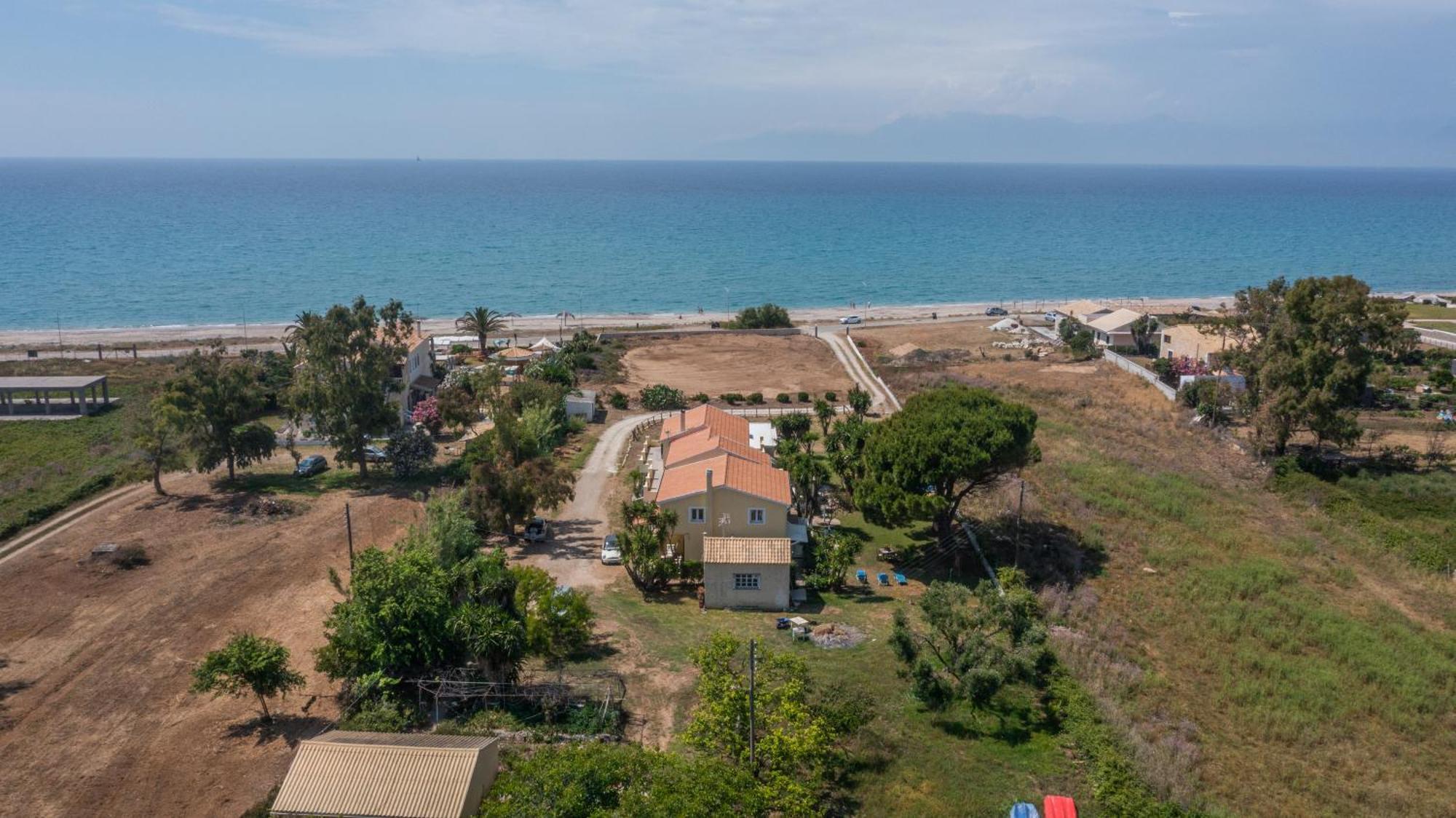 Lazaris Apartments Almiros Beach Екстериор снимка